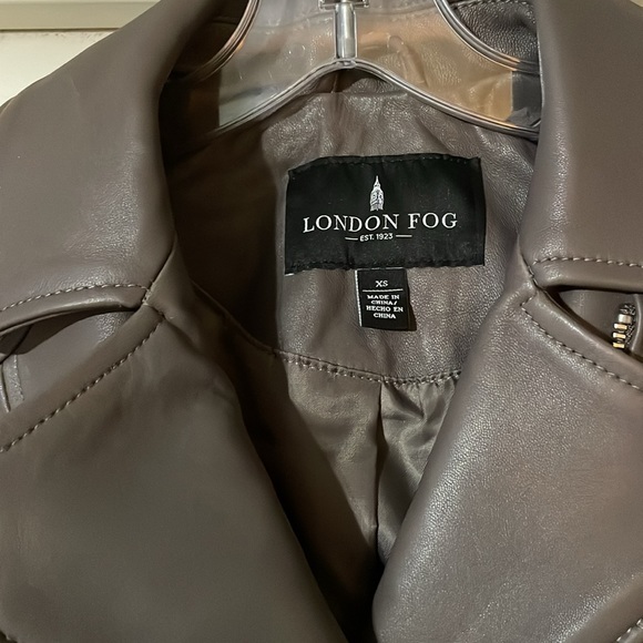 London Fog 100% LEATHER Shell. 100% Polyester Lining. - Picture 2 of 8
